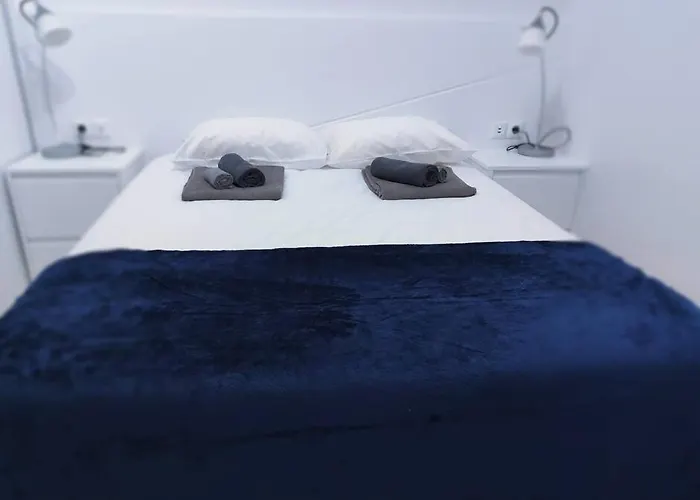 Santo Antonio Guest *