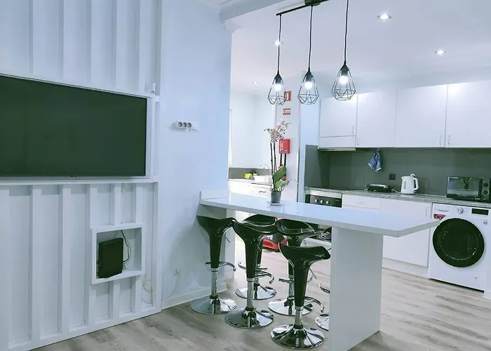 Santo Antonio Guest *